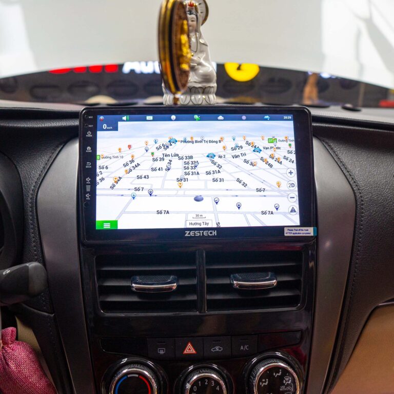 man_hinh_s100j_zestech_hinh_3_cc61b6d84bbe46969339d3ce01bda1b7_master-768x768